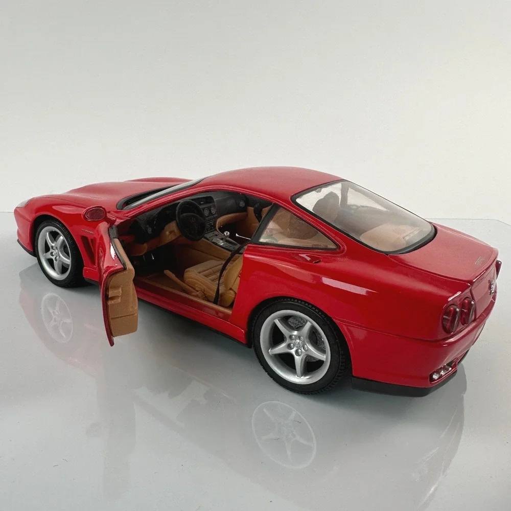Ferrari‎ Diecast Model Car Red 550 Maranello Pininfarina 1:18 Rosso Corsa